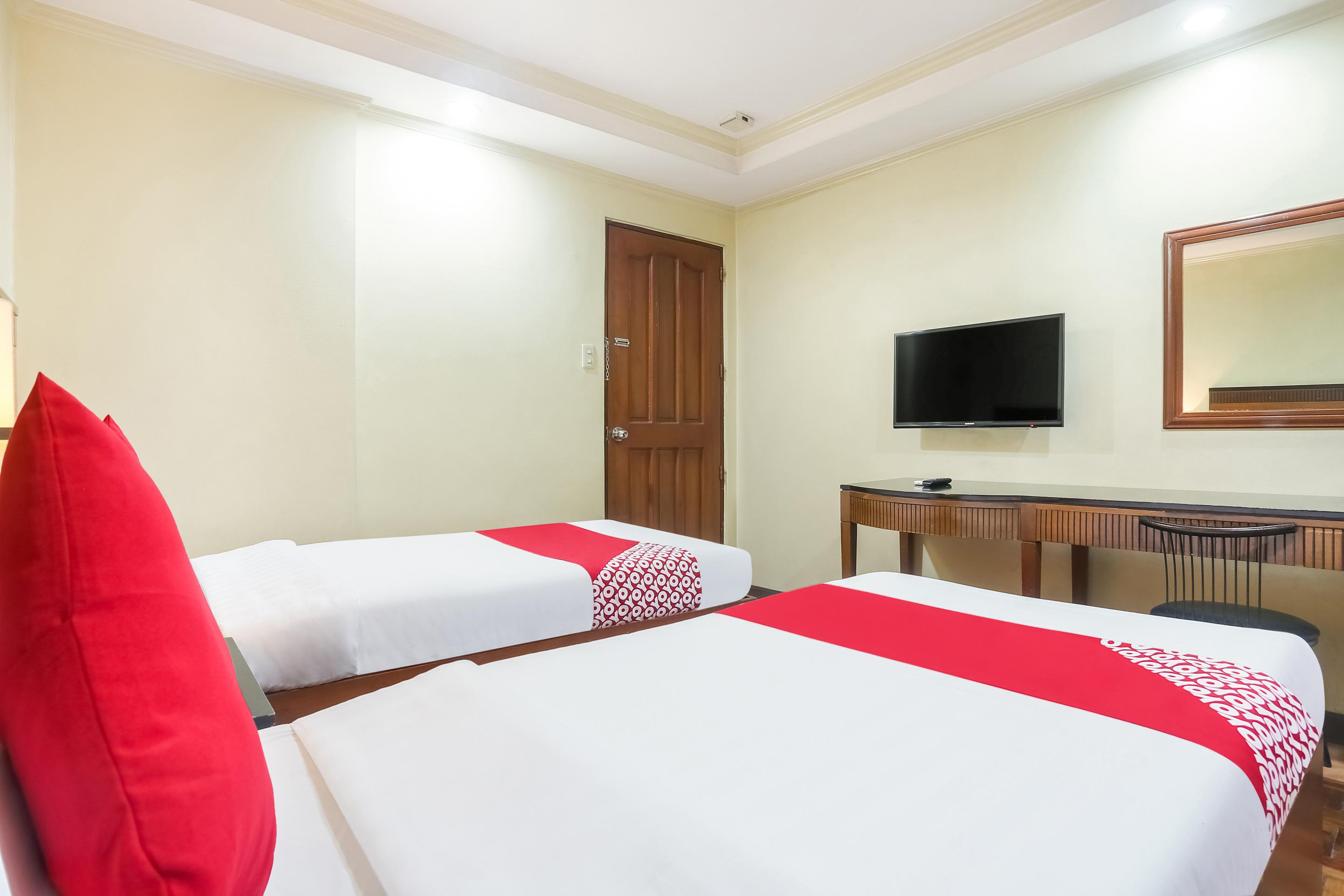 Royale Parc Inn & Suites Quezon City Zewnętrze zdjęcie