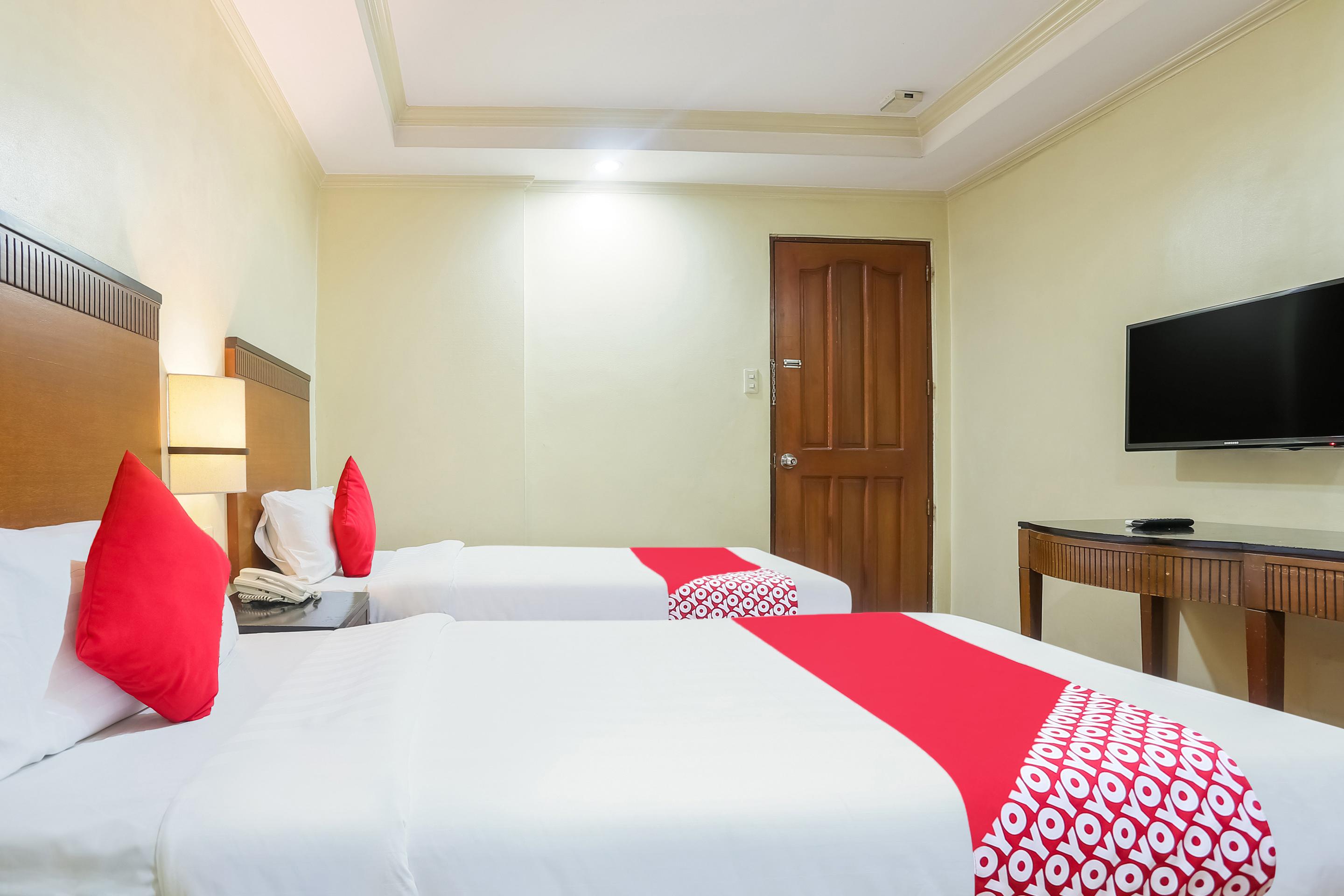 Royale Parc Inn & Suites Quezon City Zewnętrze zdjęcie