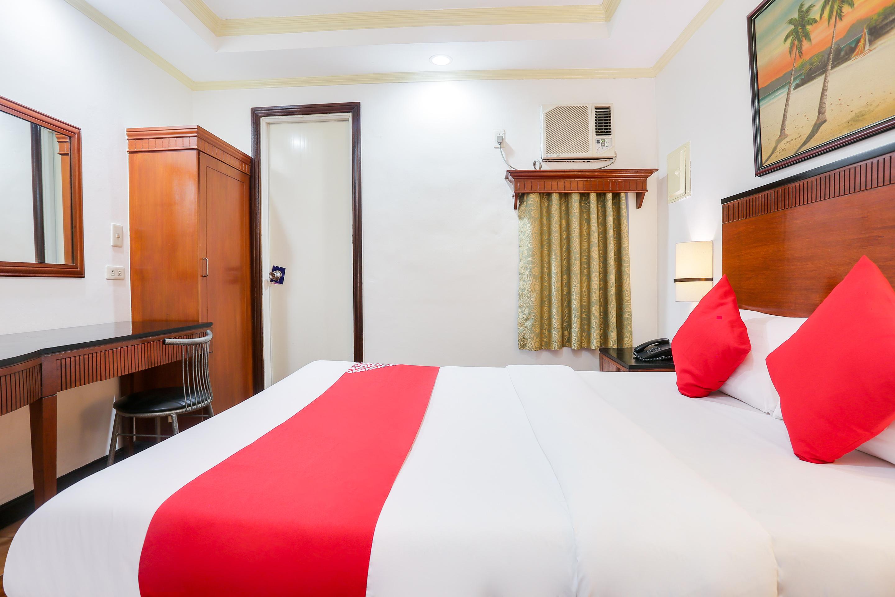 Royale Parc Inn & Suites Quezon City Zewnętrze zdjęcie