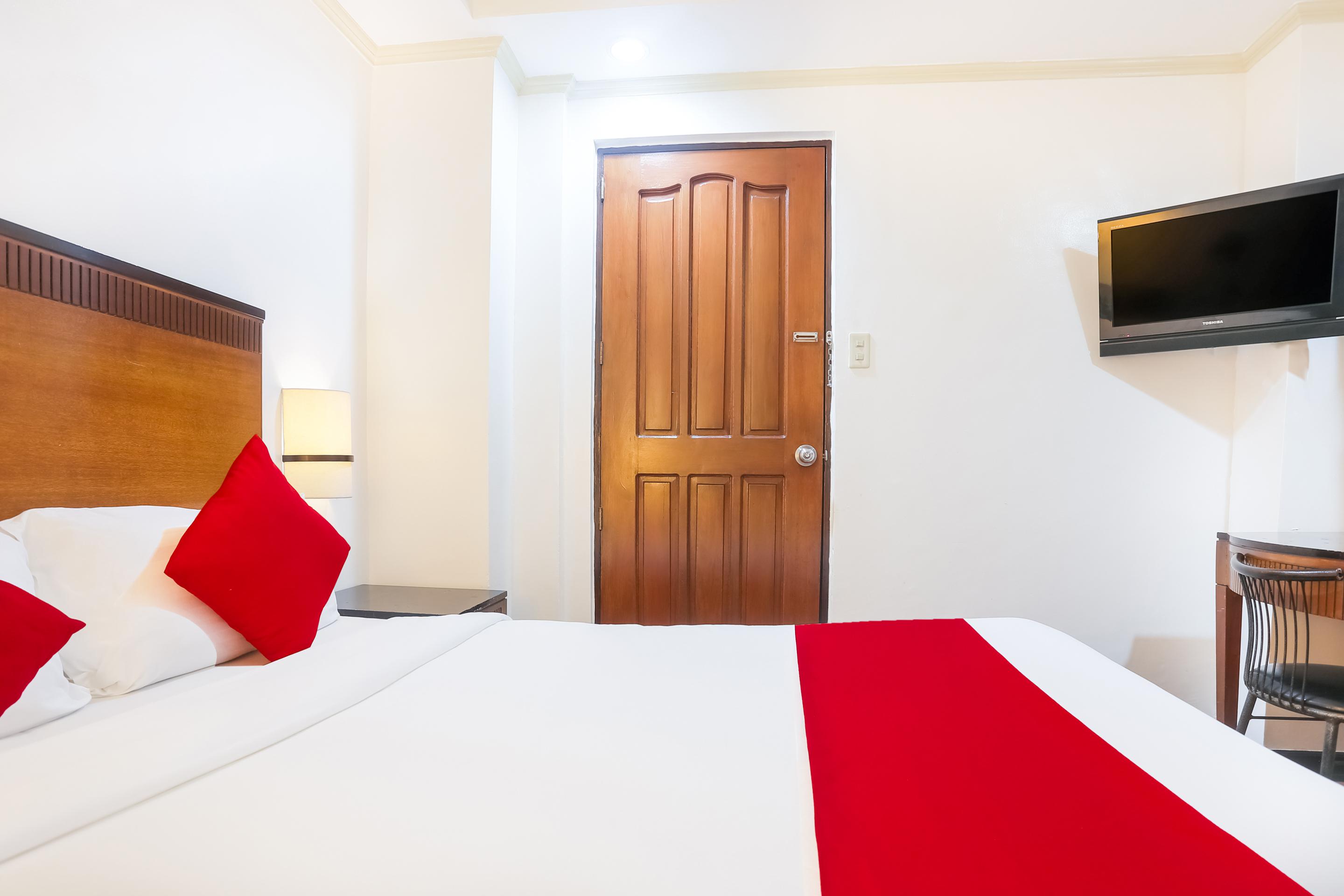Royale Parc Inn & Suites Quezon City Zewnętrze zdjęcie