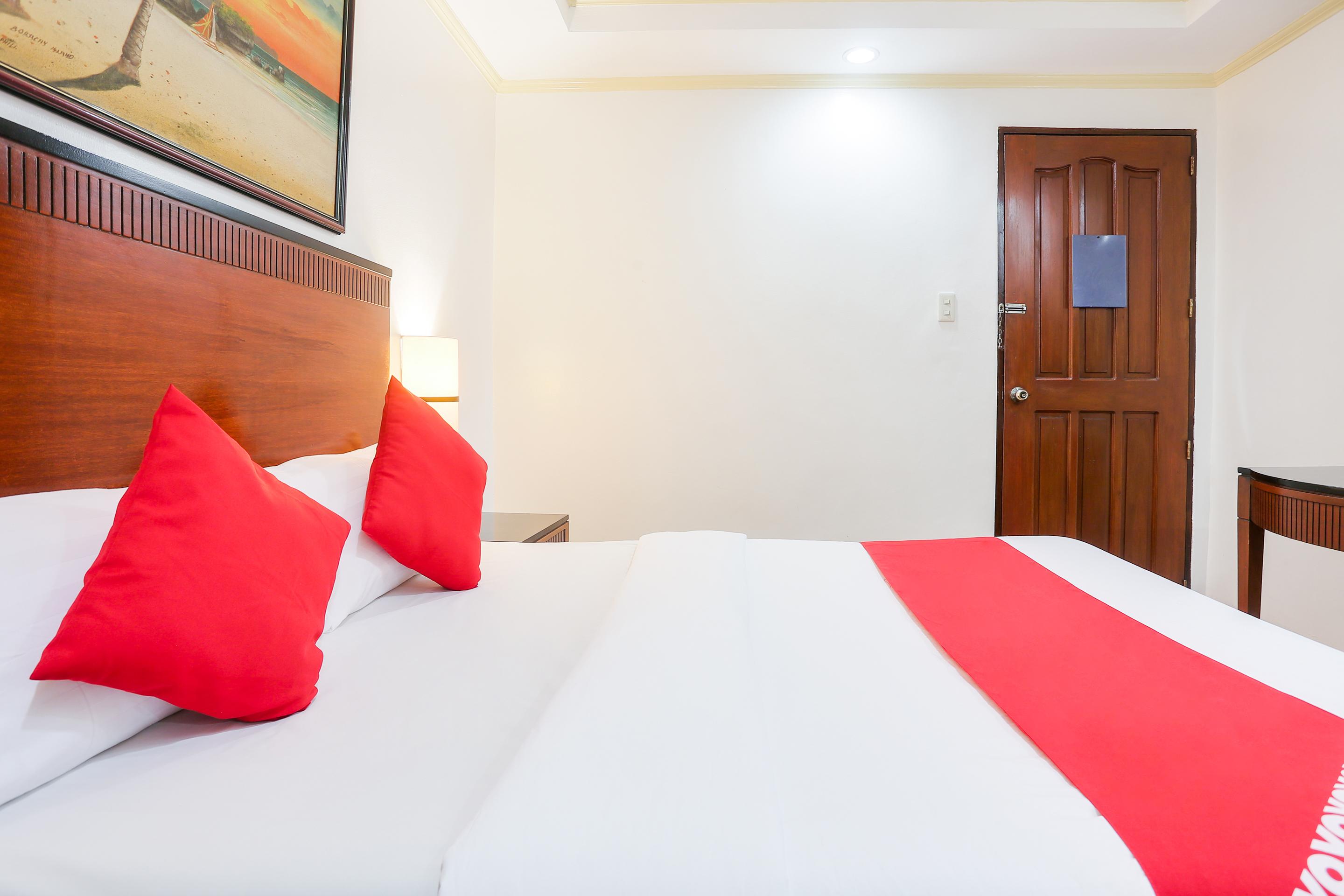 Royale Parc Inn & Suites Quezon City Zewnętrze zdjęcie
