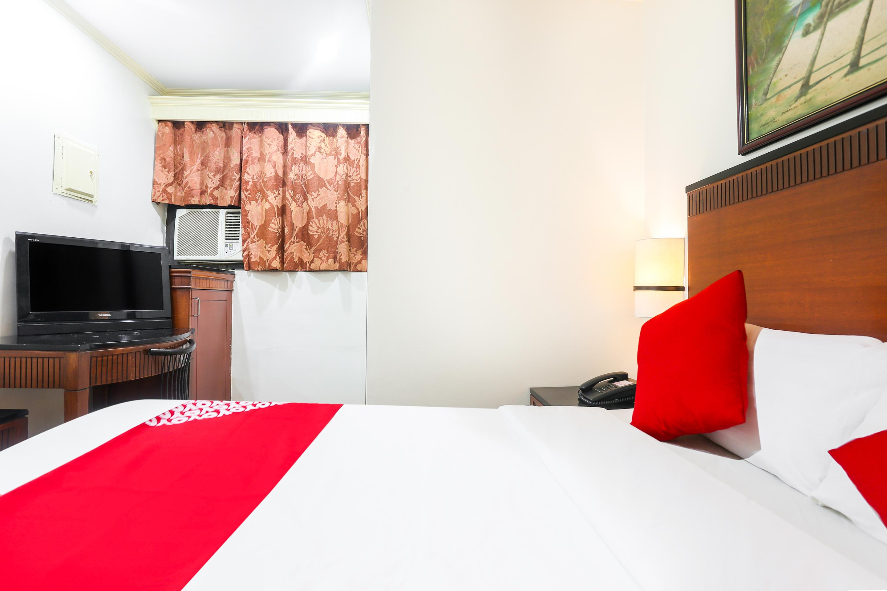 Royale Parc Inn & Suites Quezon City Zewnętrze zdjęcie