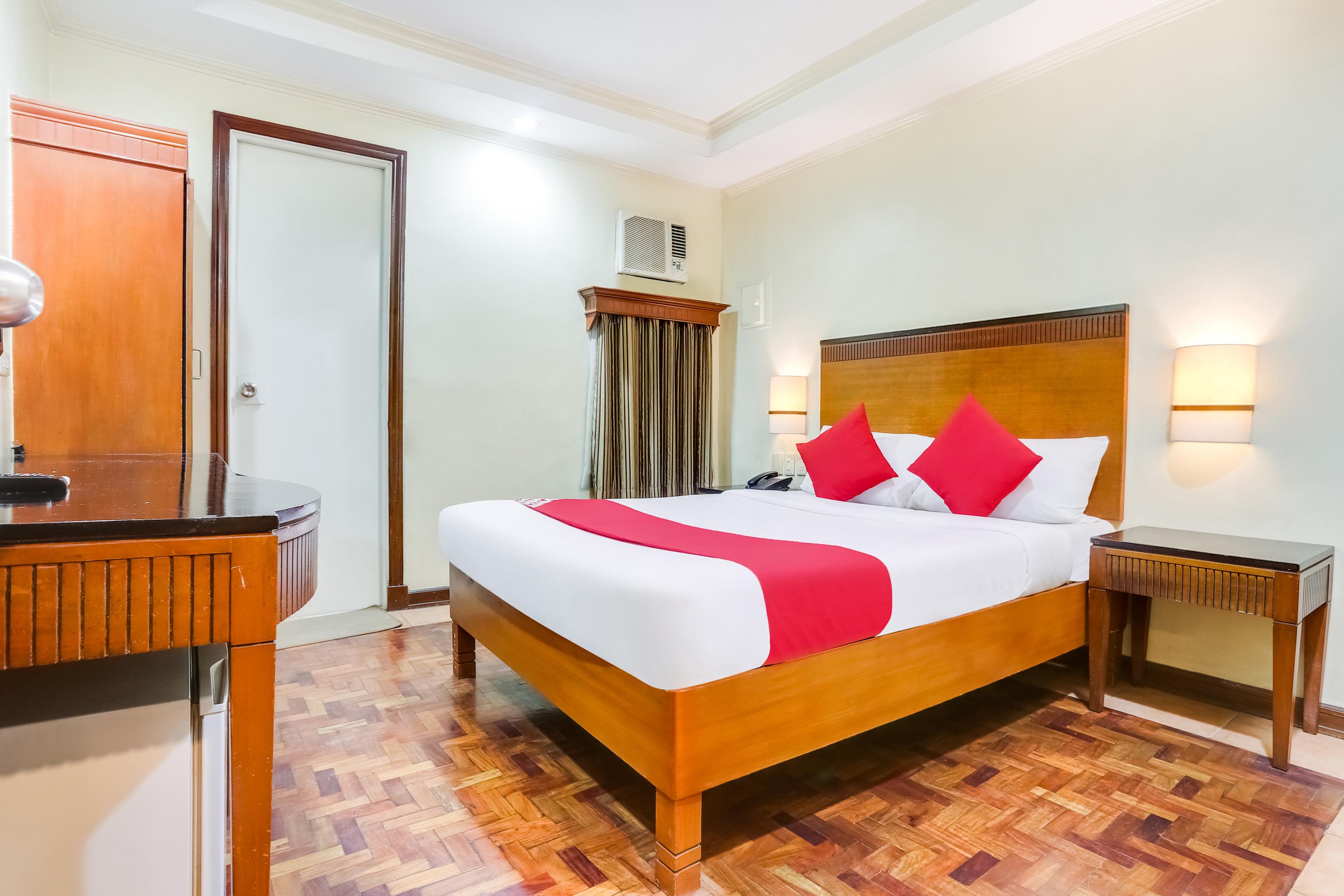 Royale Parc Inn & Suites Quezon City Zewnętrze zdjęcie