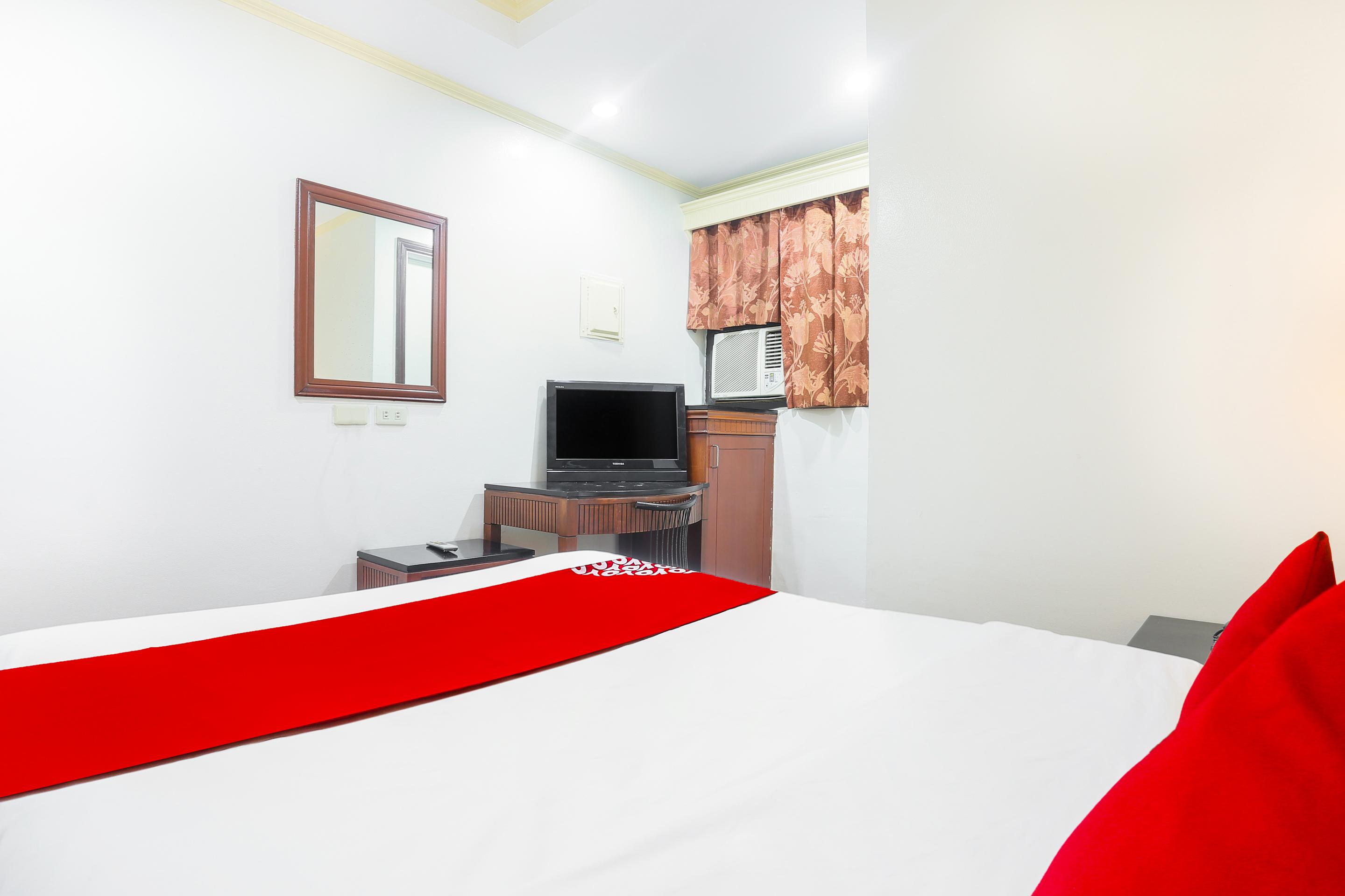 Royale Parc Inn & Suites Quezon City Zewnętrze zdjęcie