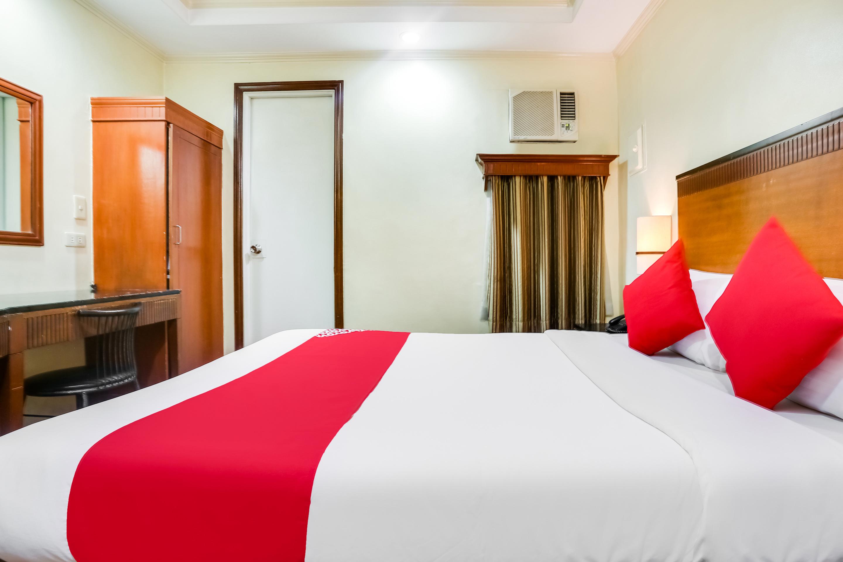 Royale Parc Inn & Suites Quezon City Zewnętrze zdjęcie