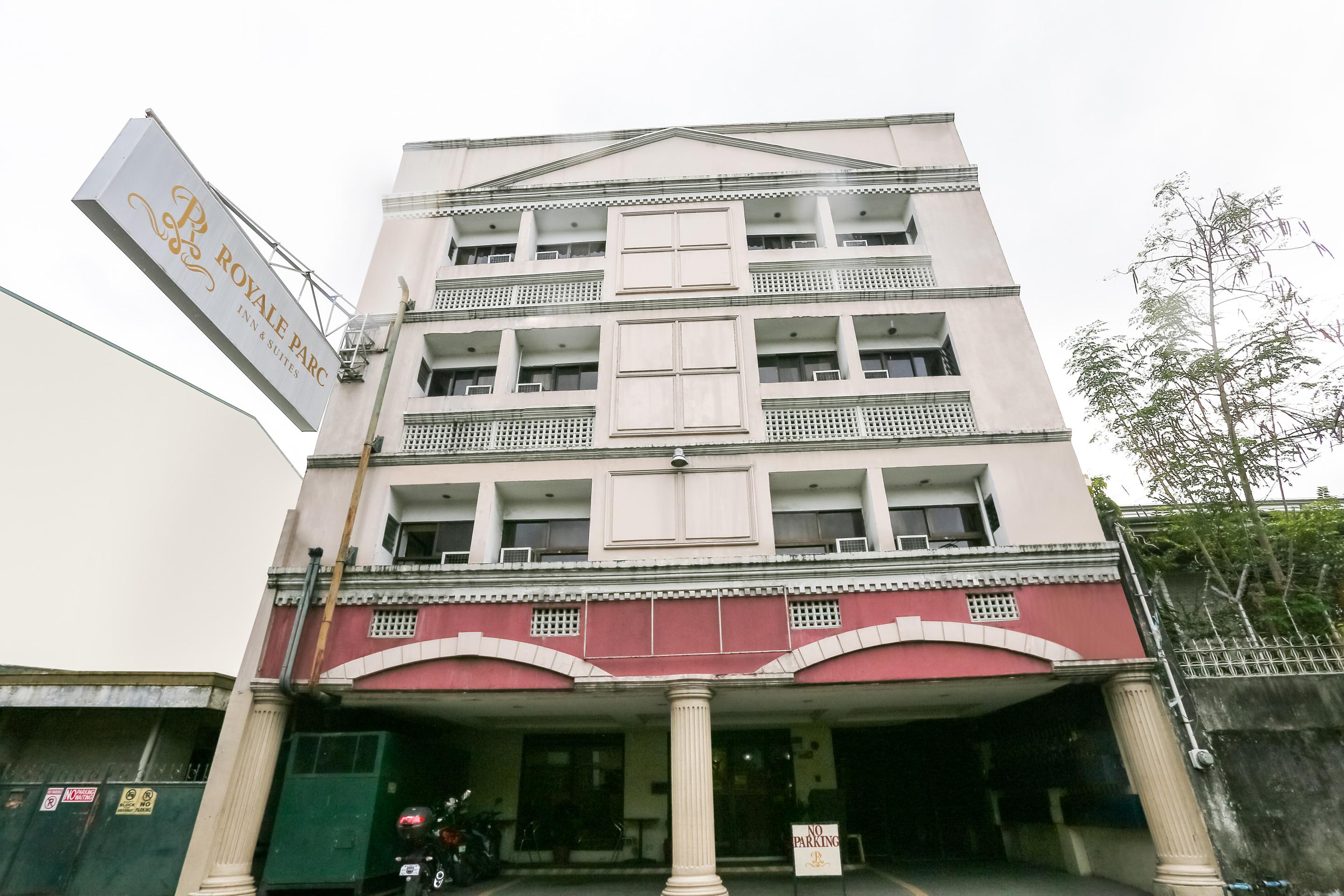 Royale Parc Inn & Suites Quezon City Zewnętrze zdjęcie